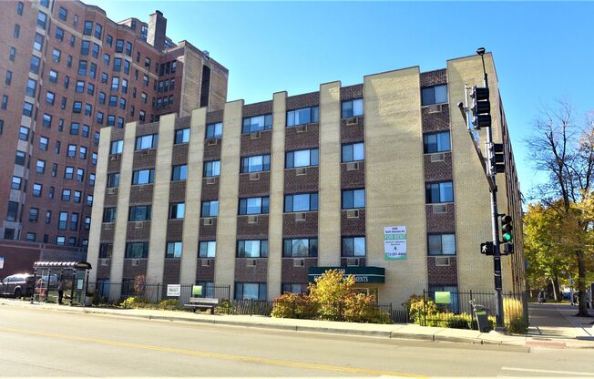 1 bed, 1 bath, 645 sqft, $1,595, Unit 316
