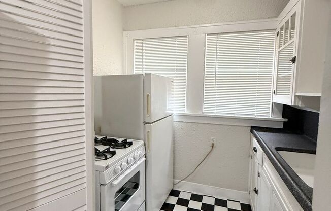 1 bed, 1 bath, $1,000, Unit B3606