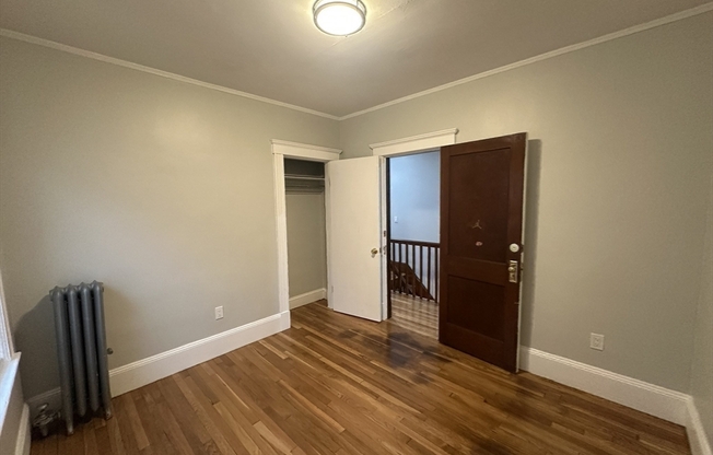 3 beds, 1 bath, 2,448 sqft, $3,450, Unit 2