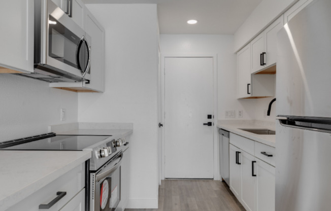 1 bed, 1 bath, 700 sqft, $1,195, Unit 15-017