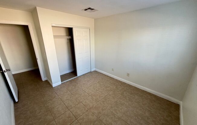 2 beds, 2 baths, $1,295, Unit UNIT 1129