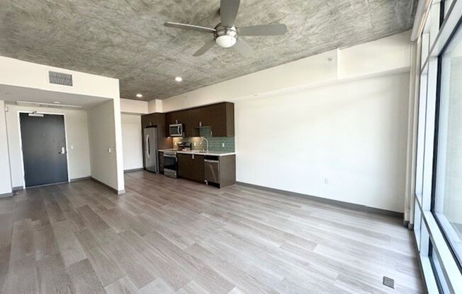 1 bed, 1 bath, 588 sqft, $2,995, Unit 201