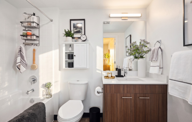 Studio, 1 bath, 688 sqft, $2,455, Unit 2