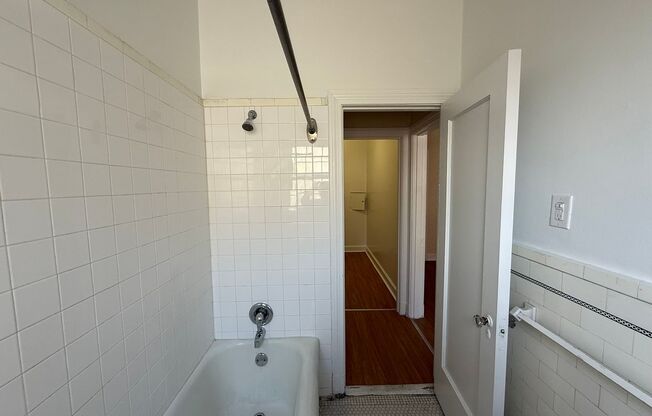 Studio, 1 bath, 308 sqft, $1,175, Unit Bayard Manor 301