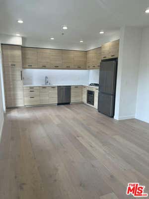 2 beds, 2 baths, 910 sqft, $5,000, Unit UNIT 205