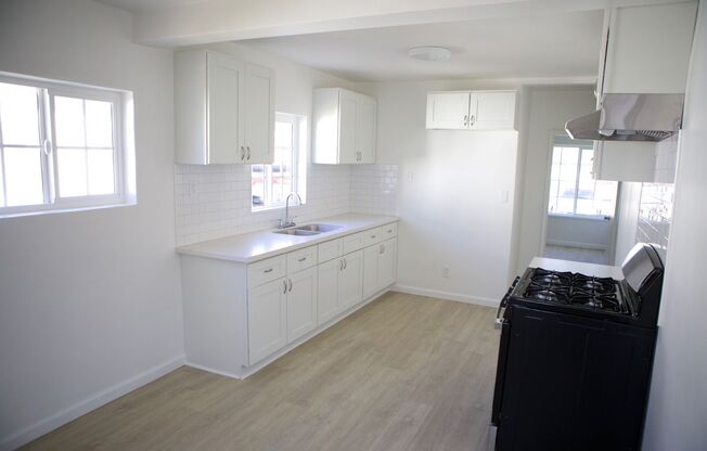 2 beds, 1 bath, $2,095, Unit 12114 Clora