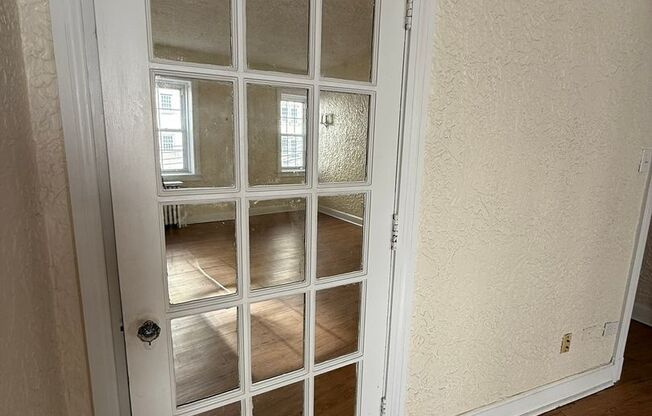 Studio, 1 bath, 308 sqft, $1,175, Unit Bayard Manor 206