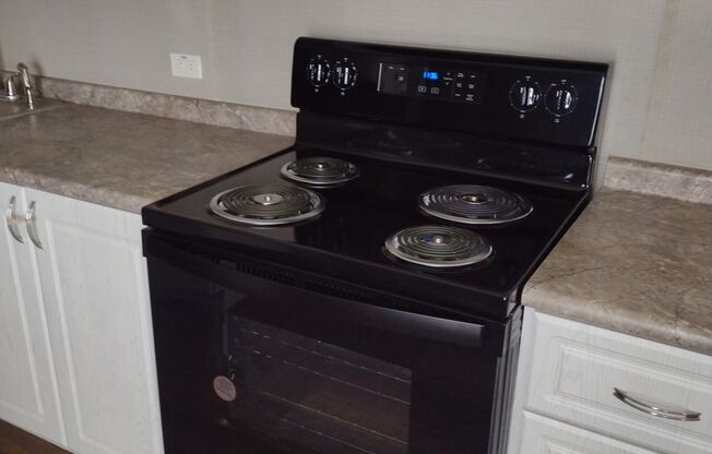 2 beds, 1 bath, 624 sqft, $795, Unit 740