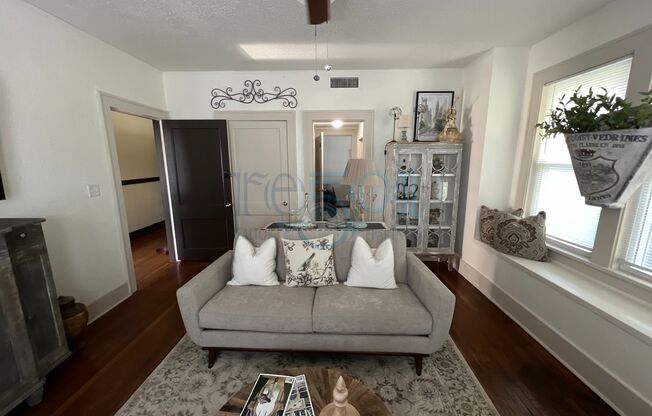 1 bed, 1 bath, 545 sqft, $1,295, Unit Suite 7