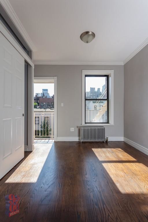 213 E 26th St