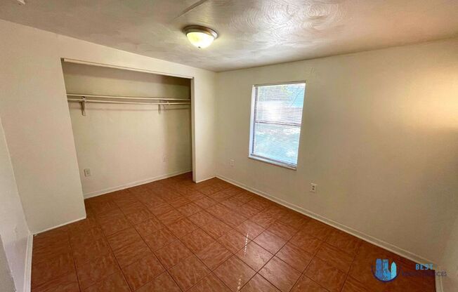 3 beds, 1 bath, $1,600