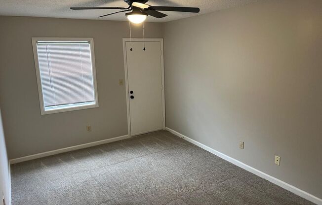 2 beds, 2 baths, 920 sqft, $1,100, Unit B17