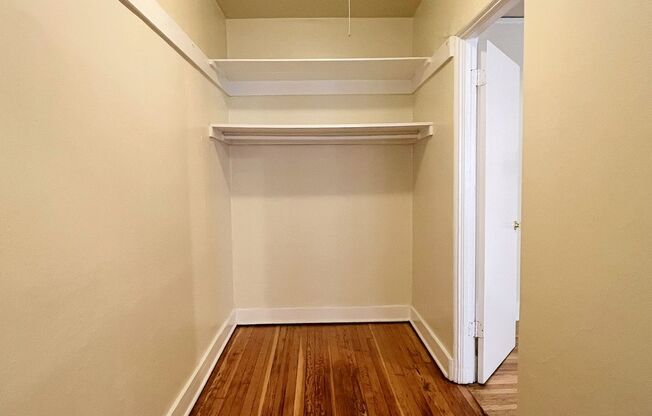Studio, 1 bath, 450 sqft, $1,125, Unit 103