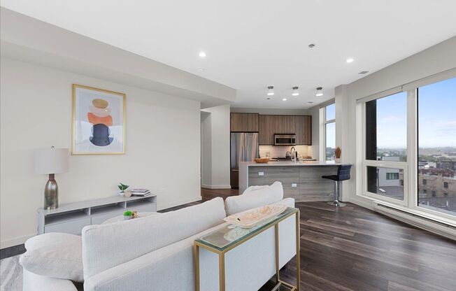 3 beds, 2 baths, 1,383 sqft, $4,650, Unit 301