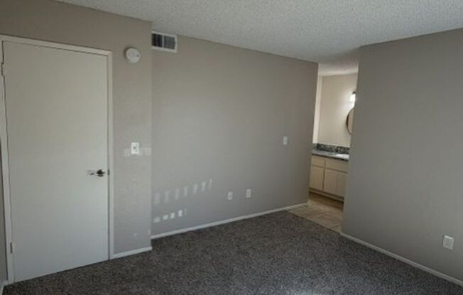2 beds, 2 baths, 1,040 sqft, $1,610, Unit 101