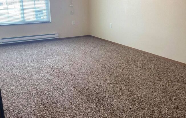 3 beds, 2 baths, 1,330 sqft, $1,865, Unit 1301