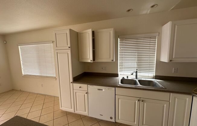 Available Now!  Beautiful 4 BD / 3 BA House in Ocean Pointe!