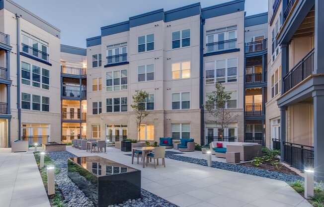 Mallory Square - Apartments near Shady Grove Life Sciences Center - private courtyards