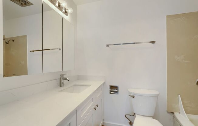 1 bed, 1 bath, 830 sqft, $1,595, Unit Unit 126