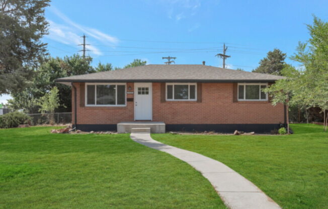 2904 W CHENANGO AVE