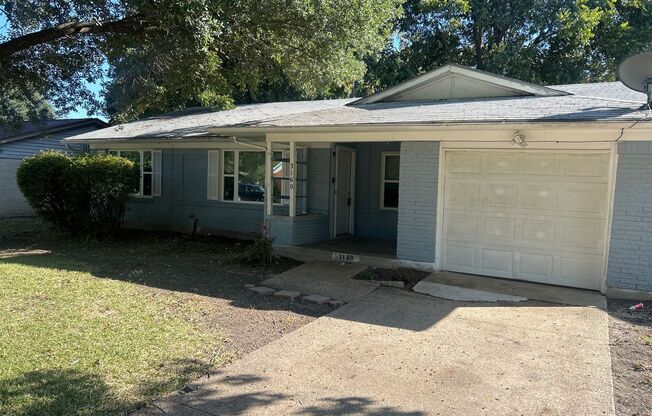 3160 CHATSWORTH DR