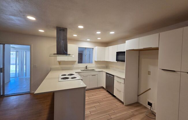 Beautiful 4 bed - 2 bath in Mesa!