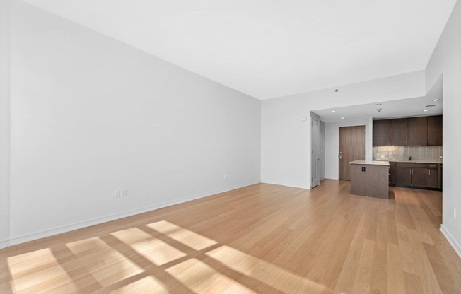 1 bed, 1.5 baths, 875 sqft, $4,800, Unit 811