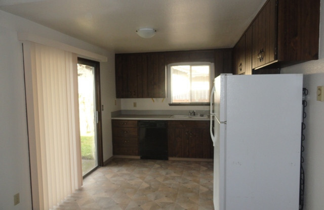 3 beds, 1.5 baths, $2,150