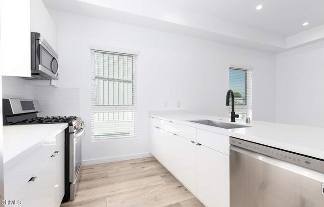 4177 Normandie Avenue