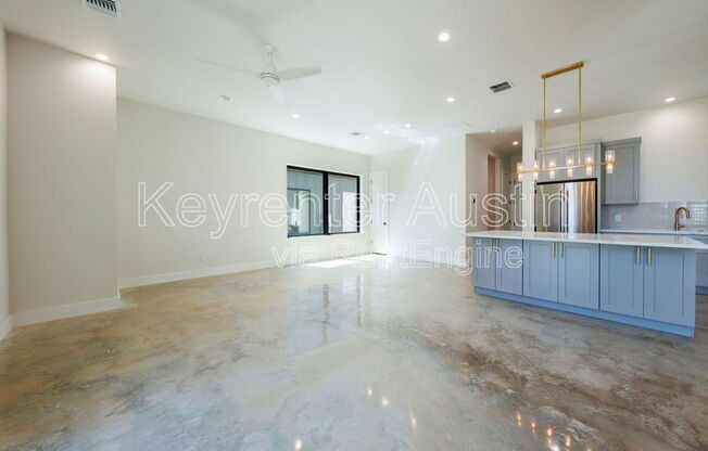 3 beds, 2.5 baths, 2,201 sqft, $2,950, Unit A
