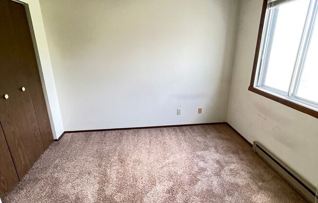 1 bed, 1 bath, $650, Unit 21