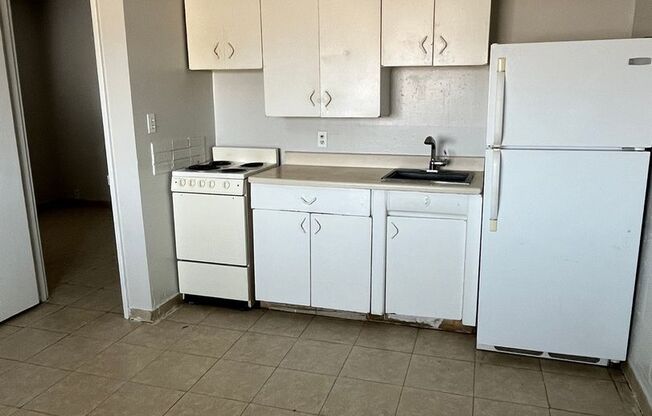 1 bed, 1 bath, 425 sqft, $875, Unit 31