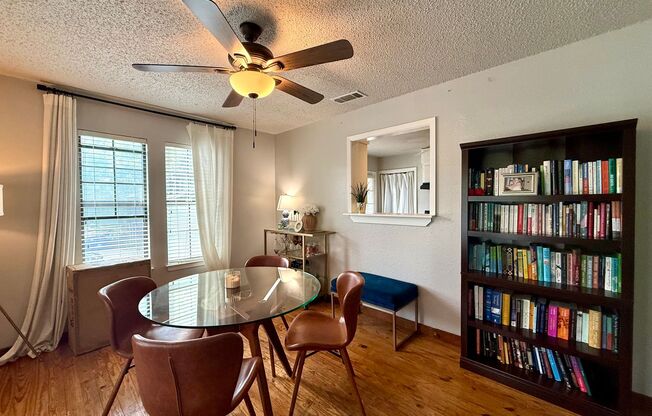 4/3 Home in Clarksville! Incredible location! Available for mid-July!