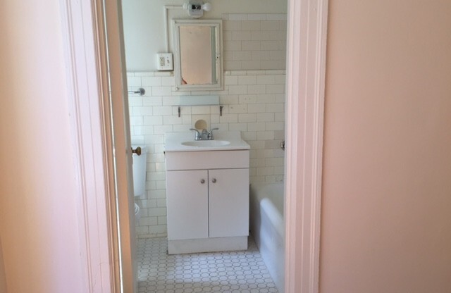 1 bed, 1 bath, 550 sqft, $1,550, Unit 302
