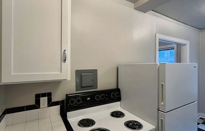 Studio, 1 bath, $1,195, Unit 109