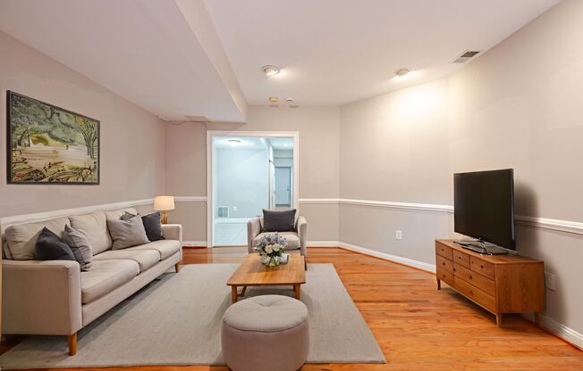 76 P ST NW