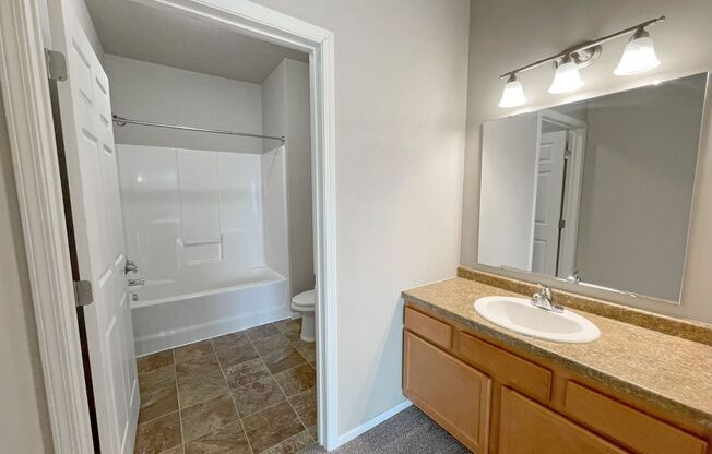 2 beds, 2 baths, 1,040 sqft, $1,215, Unit 304