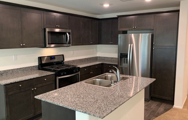 Murrieta 3 Bedroom + Loft Condo with 2 Car Attached Garage