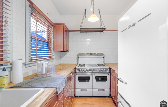 30 PALOMA AVE