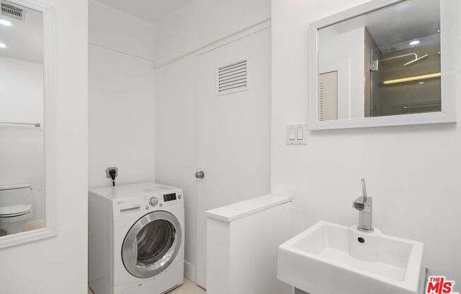 Studio, 1 bath, 536 sqft, $2,850, Unit 511