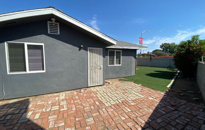 8BD/3BA, Large Yard w/ Turf!