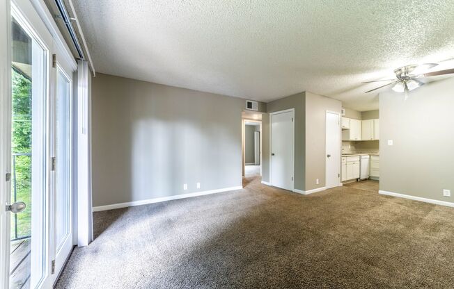 2 beds, 1 bath, 812 sqft, $925, Unit L-6