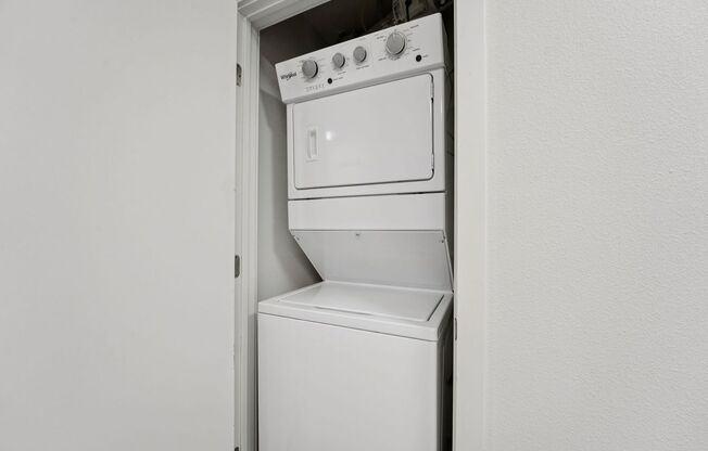 1 bed, 1 bath, 100 sqft, $950