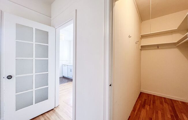 201 Mallorca Way Apartments