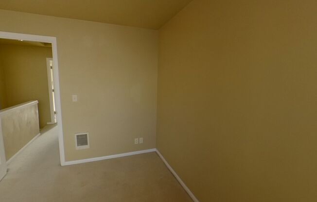 2 beds, 1 bath, $1,600, Unit 3