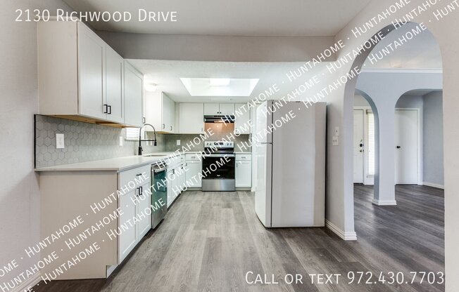 2130 RICHWOOD DR