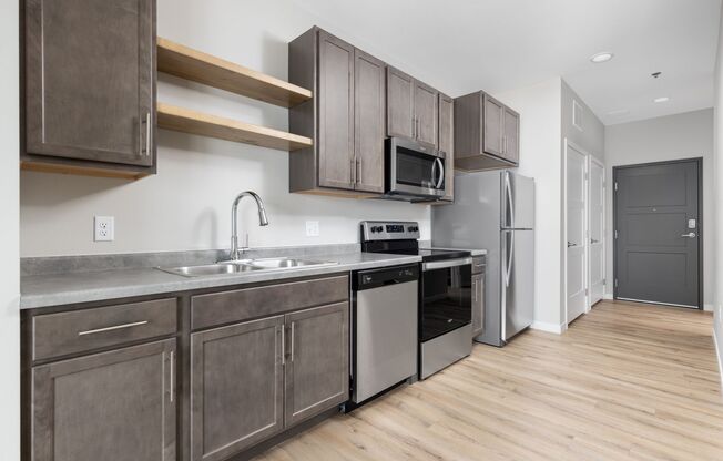 Studio, 1 bath, 476 sqft, $955, Unit 416