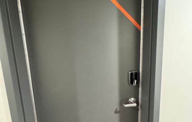 1 bed, 1 bath, 288 sqft, $875, Unit 114