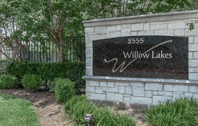 CONTACT WILLOW LAKES TODAY!