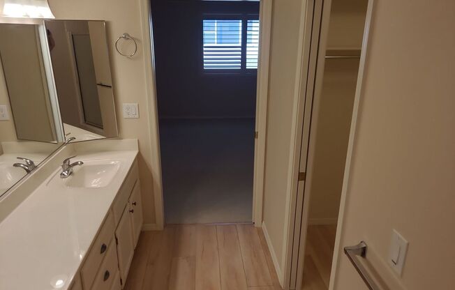 2 beds, 2 baths, $1,799, Unit #87